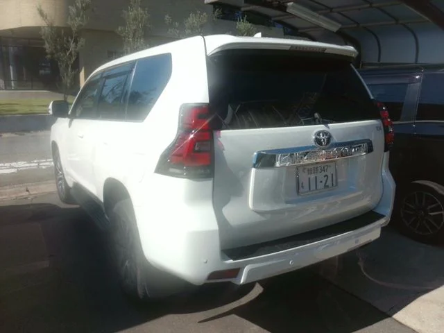 Toyota LANDCRUISER PRADO TX　Lパッケージ photo 3