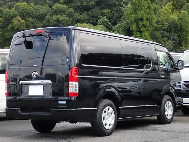 Toyota HIACE van 1.15t 2WD DX　GLパッケージ　3／6／9人乗り photo 2