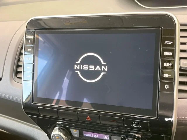 Nissan SERENA S-HYBRID ハイウェイスター　V photo 3