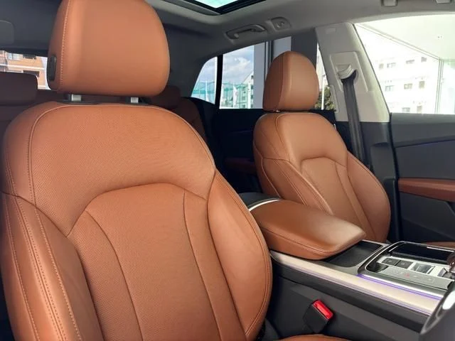 Audi AUDI Q8 55　TFSI　クワトロ　ラグジュアリー photo 4