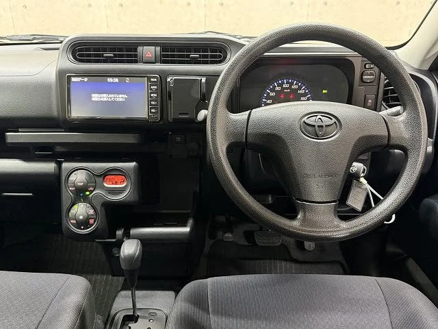 Toyota PROBOX van HYBRID DX　コンフォート photo 2
