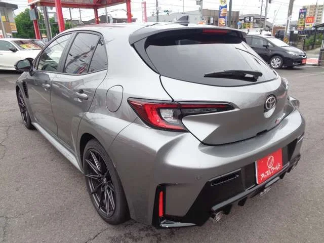Toyota GR COROLLA RZ photo 2