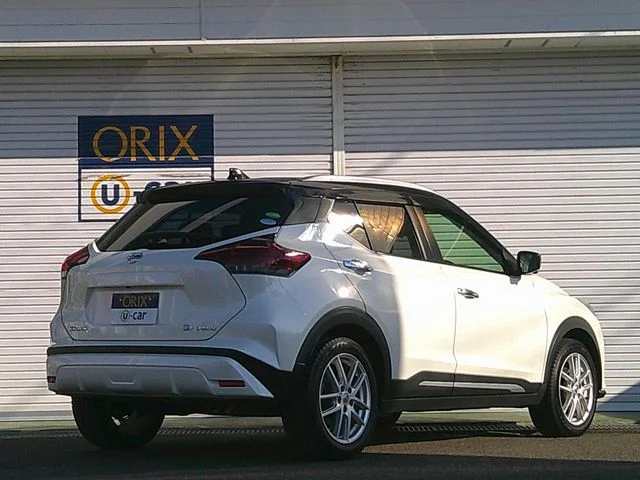 Nissan KICKS X photo 3