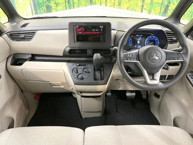 Mitsubishi eK SPACE M photo 2
