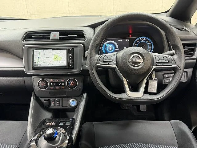 Nissan LEAF S photo 2