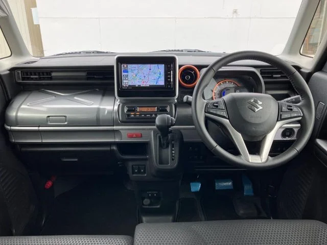 Suzuki Spacia GEAR 4WD ハイブリッドXZ photo 2