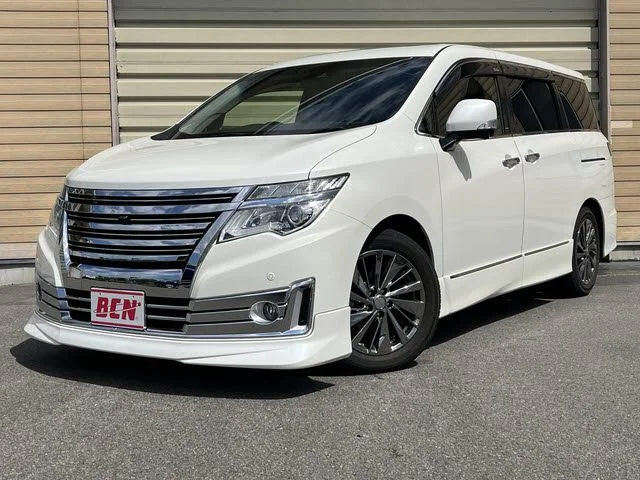 Nissan ELGRAND ライダー黒革Pシート 2019