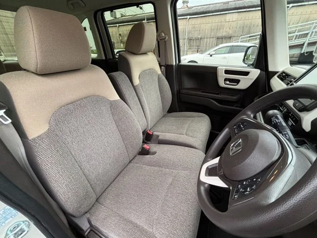 Honda N BOX L photo 4