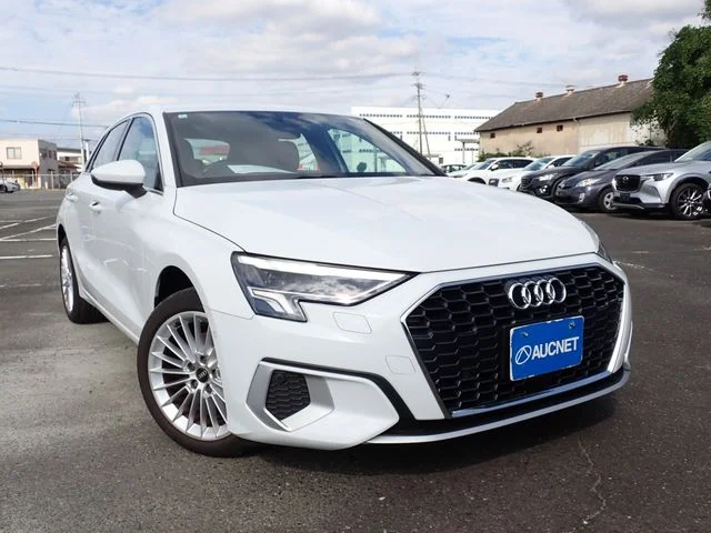 Audi AUDI A3 SPORTBACK 30　TFSI　アドバンスド 2024