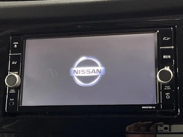 Nissan X-TRAIL 2WD 20Xi photo 3