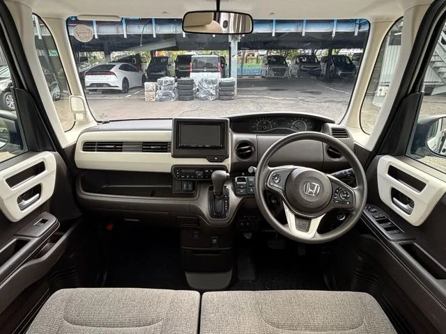 Honda N BOX L photo 2