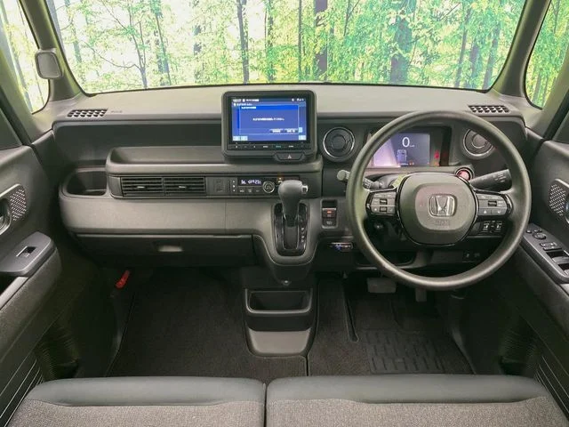 Honda N BOX CUSTOM ベースグレード photo 2