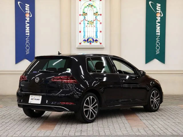 Volkswagen VOLKSWAGEN GOLF TSI　コンフォートライン　マイスター photo 3