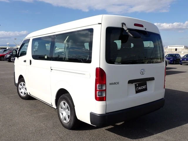 Toyota HIACE wagon ワイド　DX　ロング　ミドルルーフ photo 3