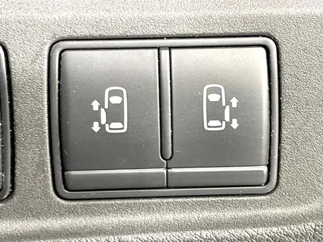 Nissan SERENA WG e−POWER　ハイウェイスター　V photo 4