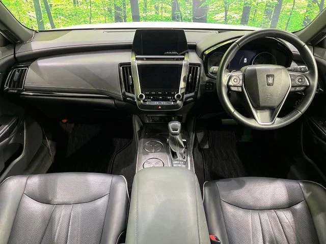 Toyota CROWN sedan hybrid 4WD RS　アドバンス　Four photo 2