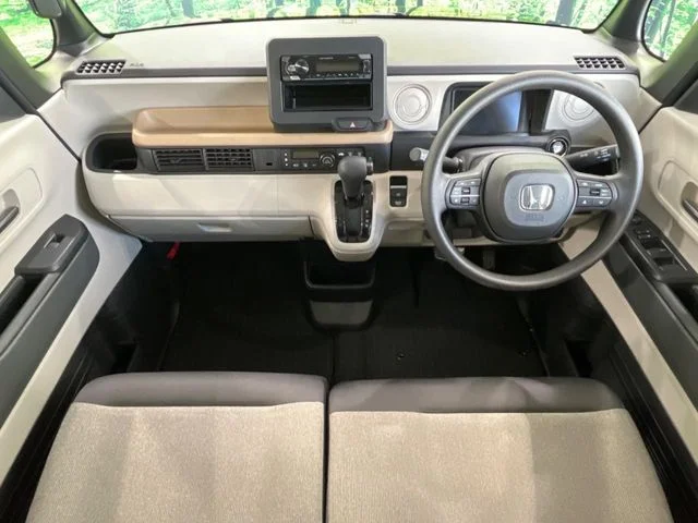Honda N BOX ベースグレード photo 2