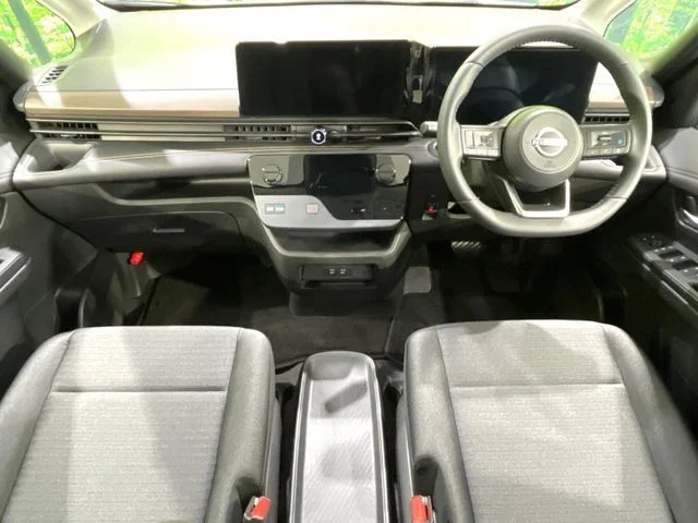 Nissan SERENA WG e－POWER　ハイウェイスター　V photo 2