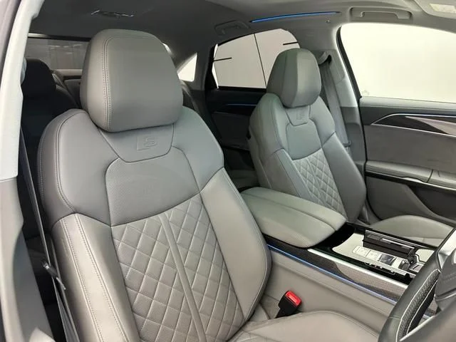 Audi AUDI S8 ベースグレード photo 4