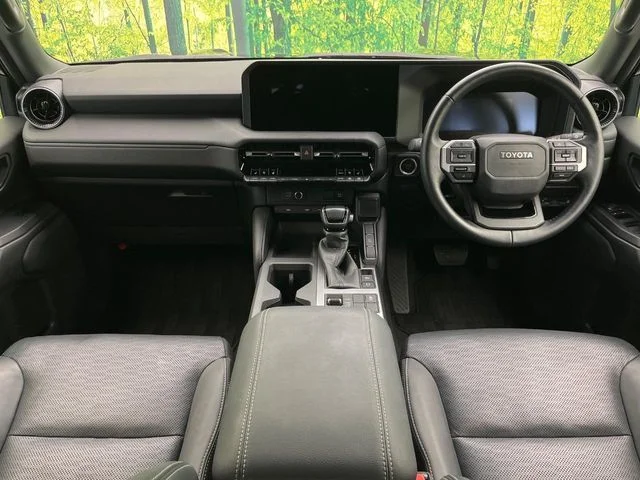 Toyota LANDCRUISER 250 VX photo 2
