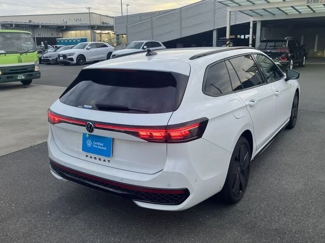Volkswagen VOLKSWAGEN PASSAT wagon eハイブリッド　Rライン photo 3