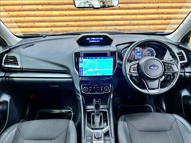 Subaru FORESTER アドバンス photo 2