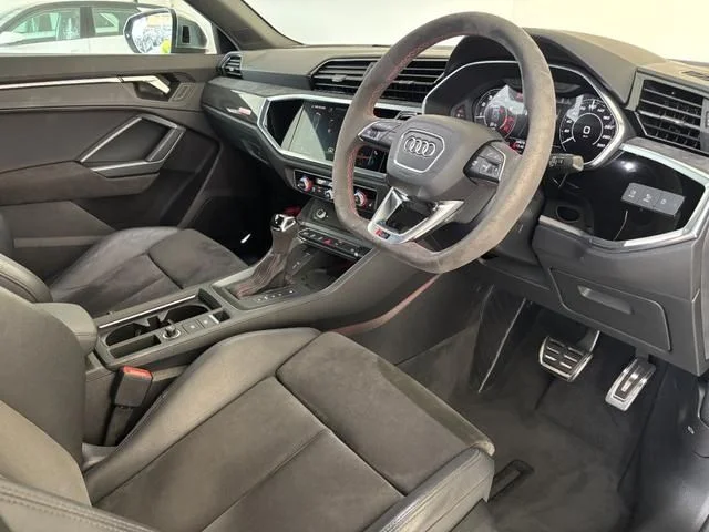 Audi AUDI RS Q3 ベースグレード photo 2