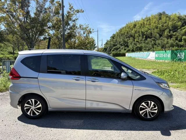 Honda FREED HYBRID EX photo 4