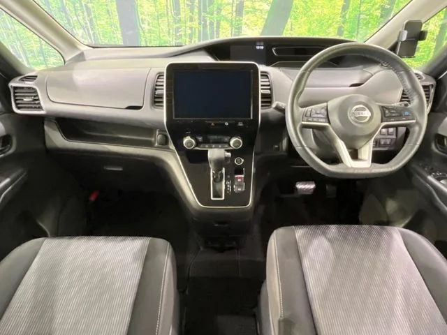 Nissan SERENA S-HYBRID ハイウェイスター　V photo 2