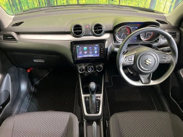 Suzuki SWIFT ハイブリッド　RS photo 2