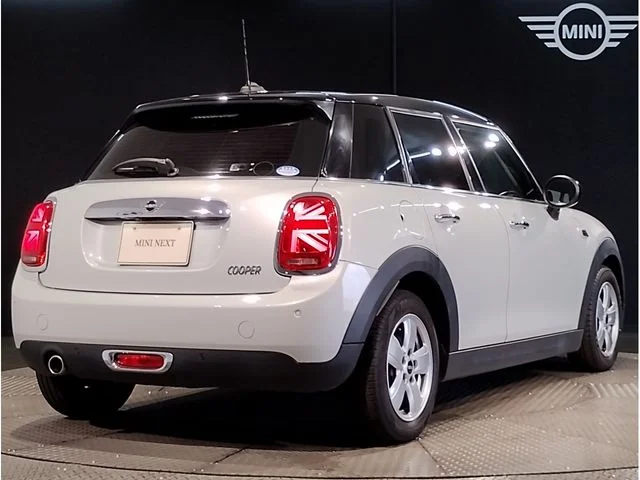 Bmw MINI COOPER 5DOOR ベースグレード photo 3