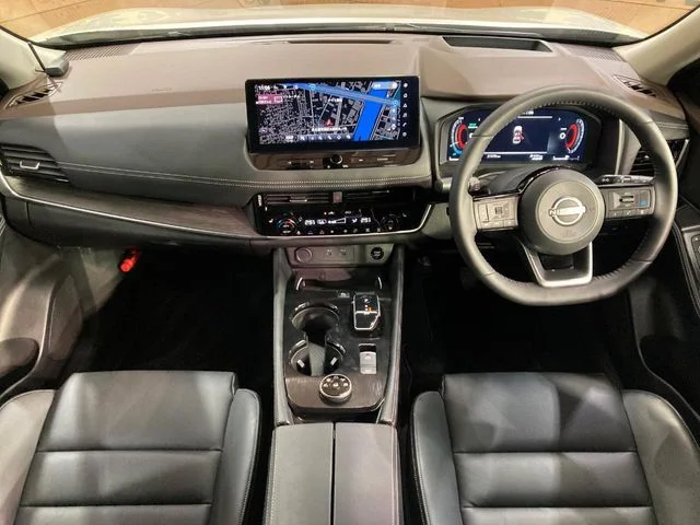 Nissan X-TRAIL HYBRID 4WD G　e−4ORCE photo 2