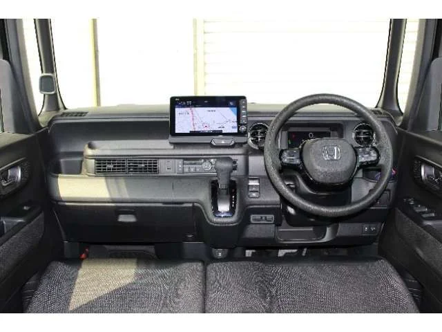 Honda N BOX CUSTOM ベースグレード photo 2