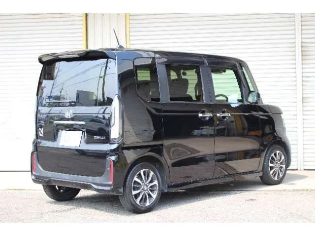 Honda N BOX CUSTOM ベースグレード photo 3