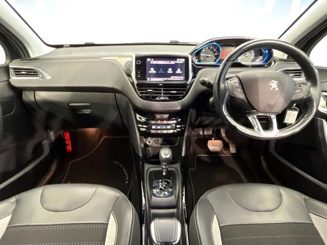 Peugeot PEUGEOT 2008 アリュール photo 2