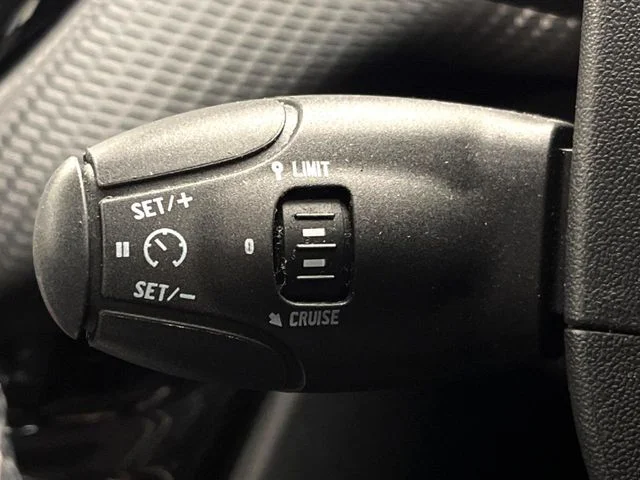 Peugeot PEUGEOT 2008 アリュール photo 4