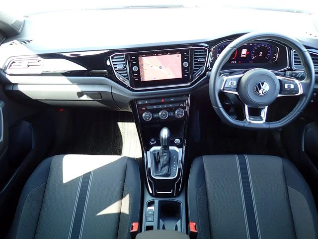 Volkswagen VOLKSWAGEN T-Roc TSI　ブラックスタイル photo 2