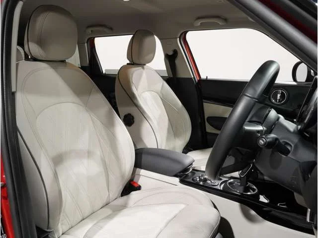 Bmw MINI COOPER D CLUBMAN ベースグレード photo 4