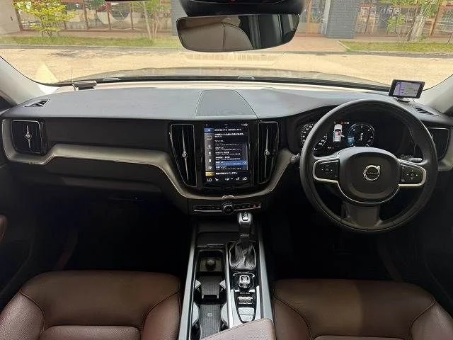 Volvo VOLVO XC60 D4　AWD　モメンタム photo 2