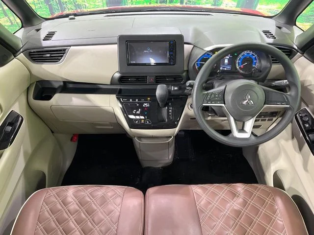 Mitsubishi eK SPACE G photo 2