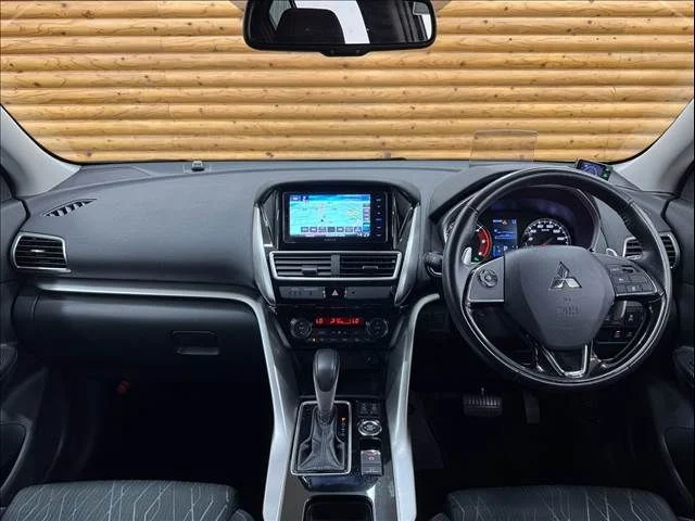 Mitsubishi ECLIPSE CROSS 4WD G photo 2