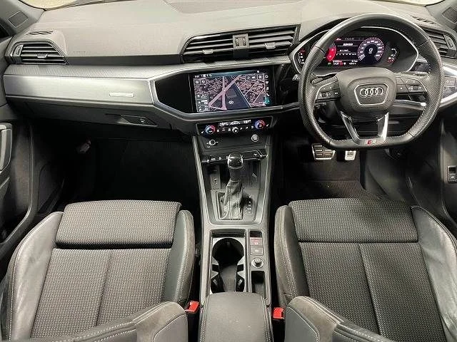 Audi AUDI Q3 SPORTBACK 35　TDI　クワトロ　Sライン photo 2