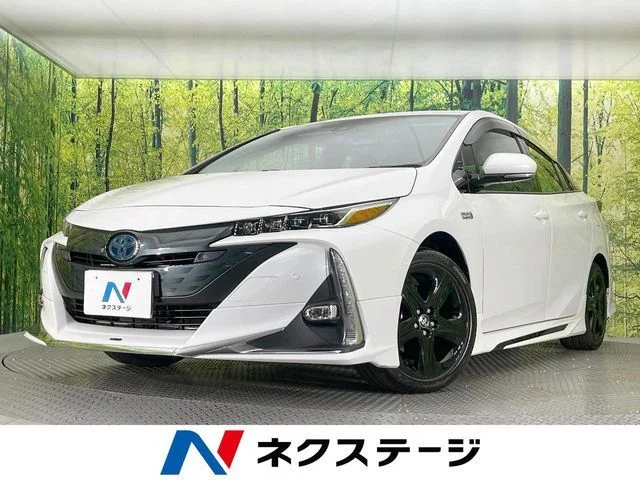 Toyota PRIUS PHV A 2022
