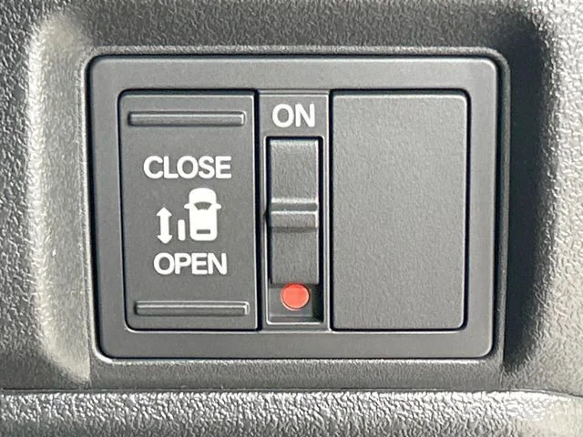 Honda N BOX CUSTOM ベースグレード photo 4