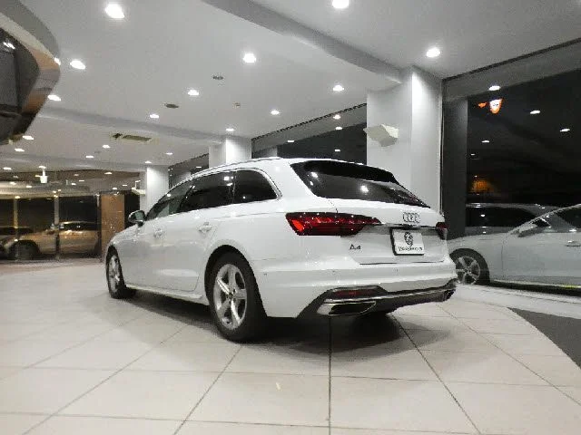 Audi AUDI A4 AVANT 35　TFSI　アドバンスド photo 4