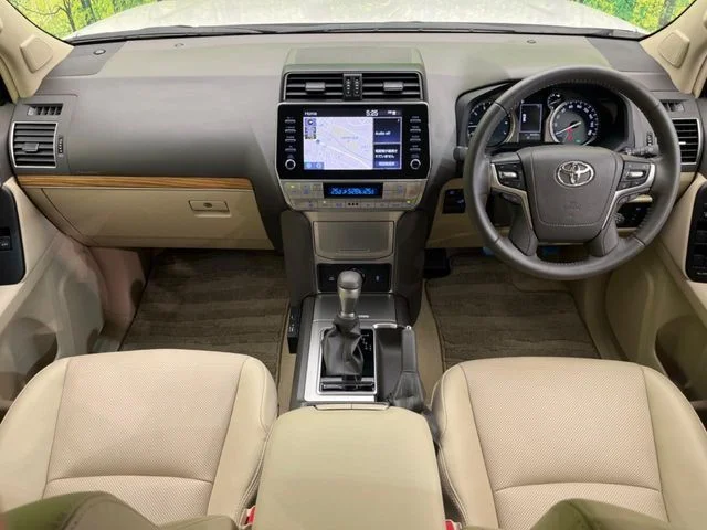 Toyota LANDCRUISER PRADO TX　Lパッケ　マットブラックEd photo 2