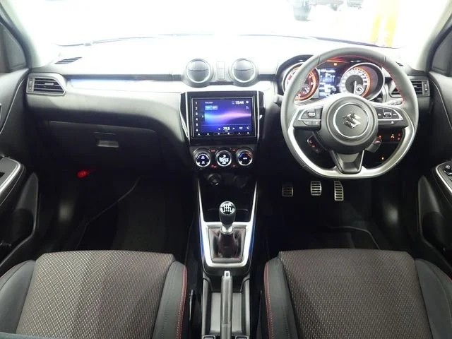 Suzuki SWIFT スポーツ　ZC33S　ファイナルEd photo 3