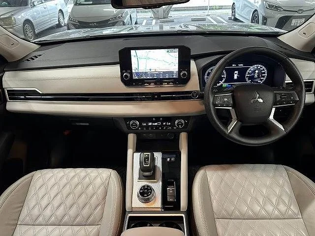 Mitsubishi OUTLANDER PHEV P photo 2