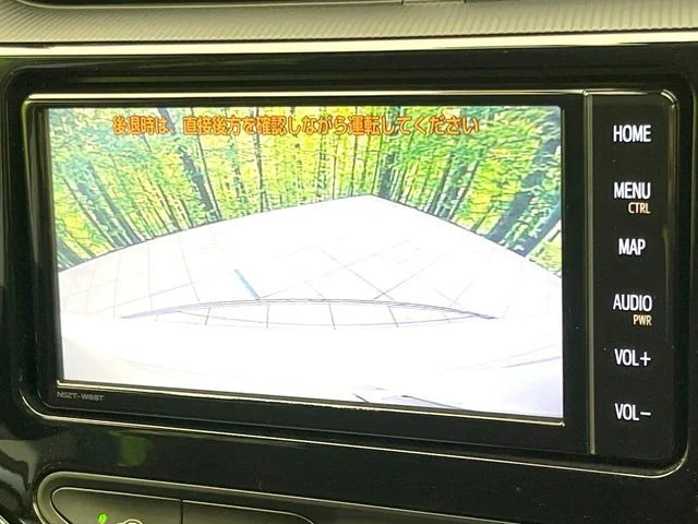 Toyota AQUA G photo 4