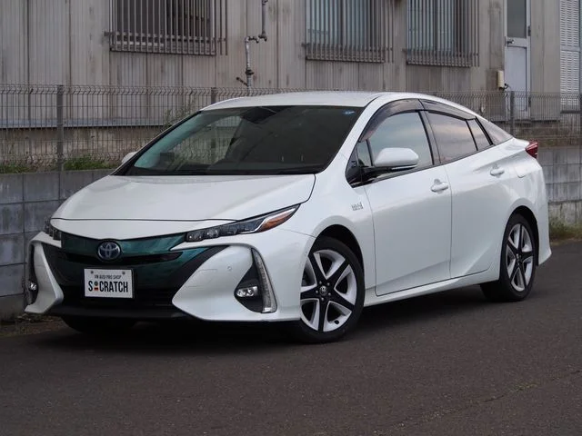 Toyota PRIUS PHV A　プレミアム 2019